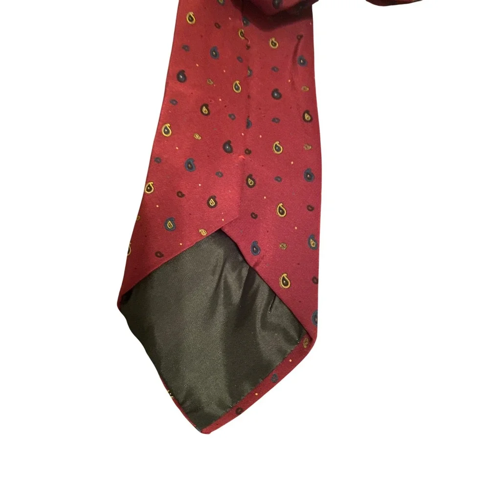 Oscar‎ de la Renta Mens Silk Necktie Burgundy Paisley Print Gentlemen's Quarter
